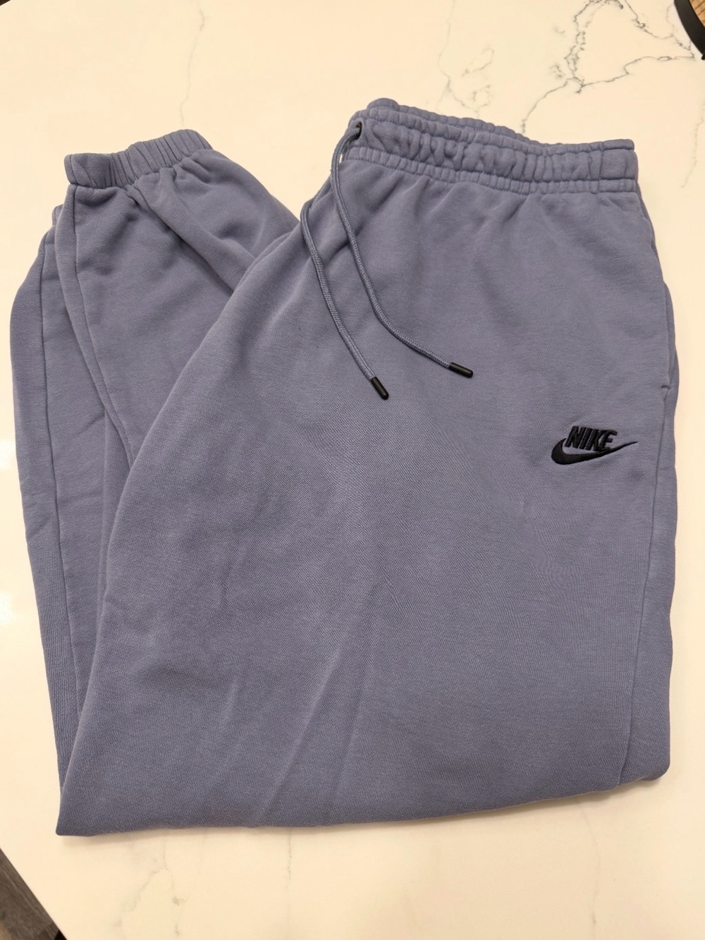 Nike Men’s Lavender-Blue Fleece Joggers